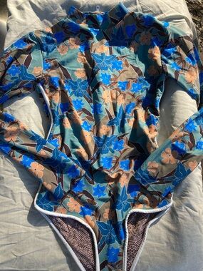 Acacia Shikoku surf suit uv Rashie full piece XL